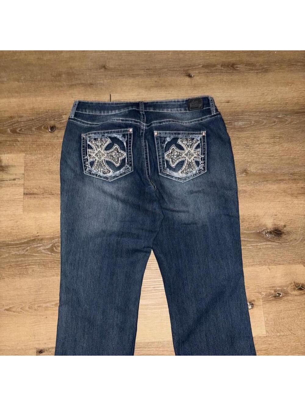 Love Indigo Women’s Embroidered Cross Capri Jeans Size 14 Dark Wash